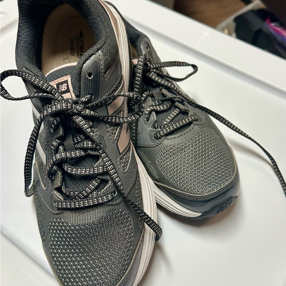 New Balance EUC Women’s 560 Tech Ride Sneakers Dark Grey and Light Pink Size 8.5